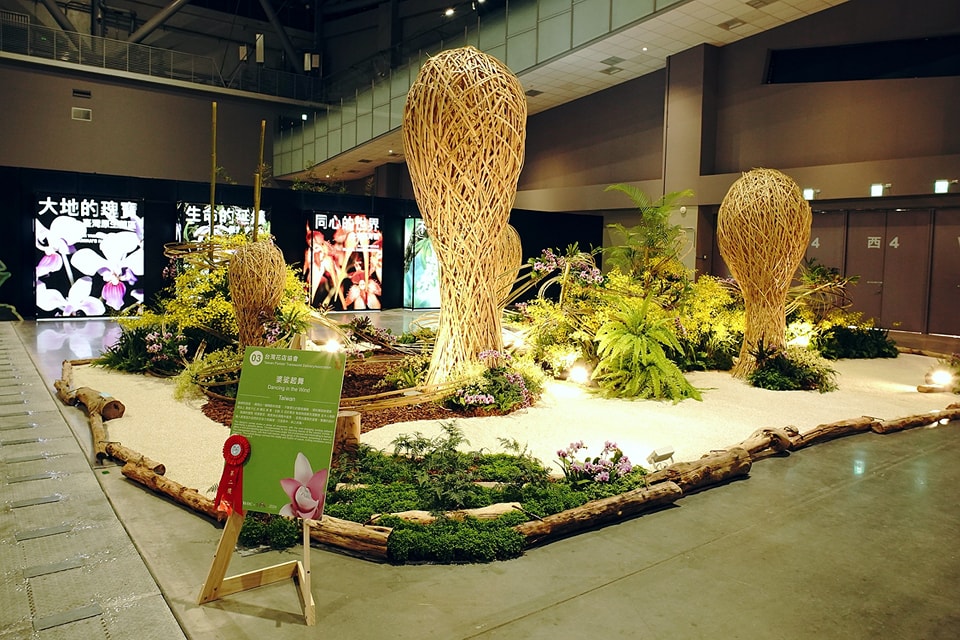 展場內花藝佈置。