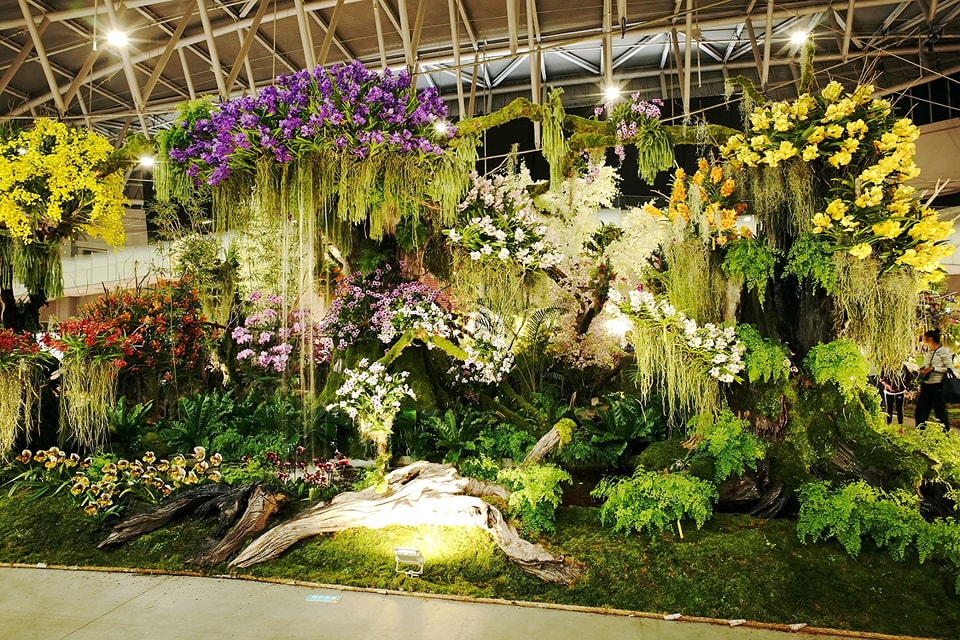 展場內花藝佈置。