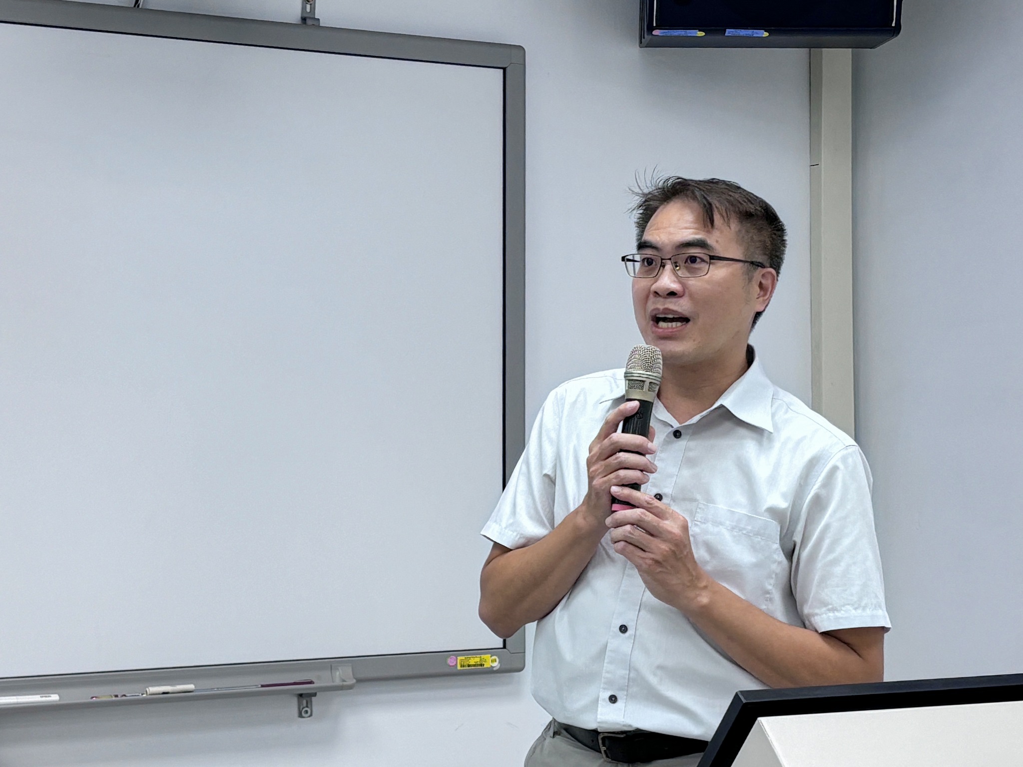 農糧署李昌鴻科員講解「葡萄產業現況與發展」。