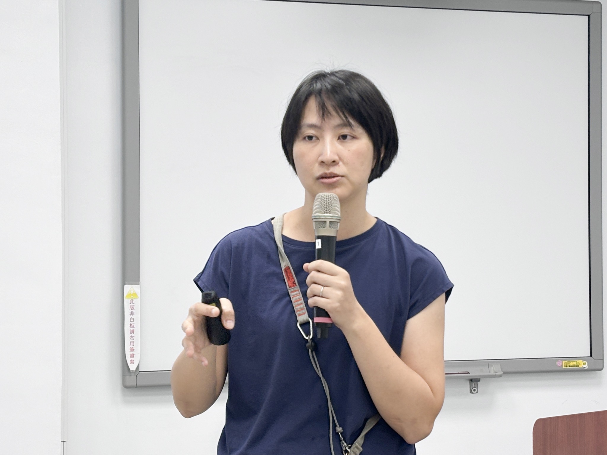 許晴情助理研究員講解「葡萄病害管理」。