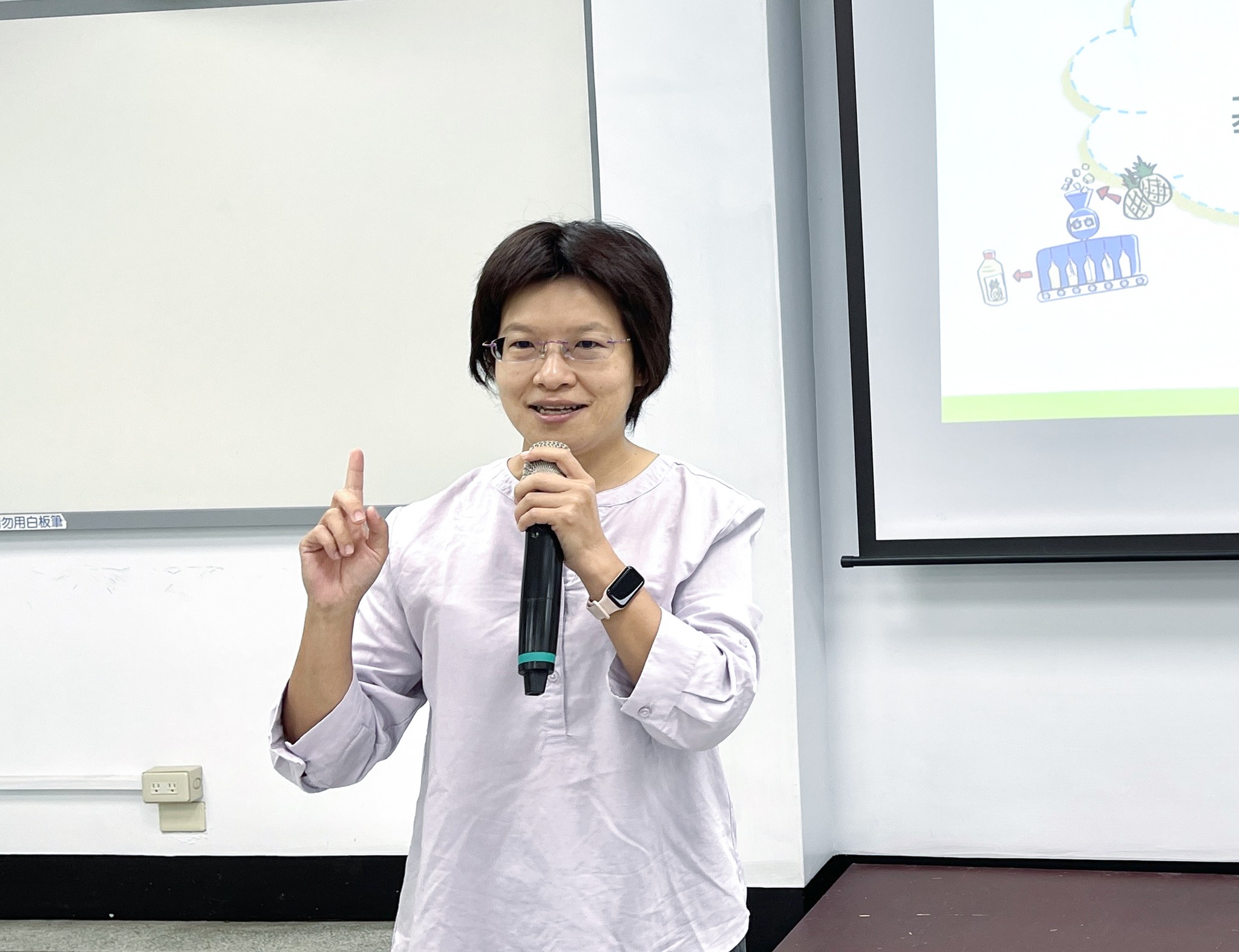 臺南農改良場李郁淳副研究員講授「食農教育政策說明」。