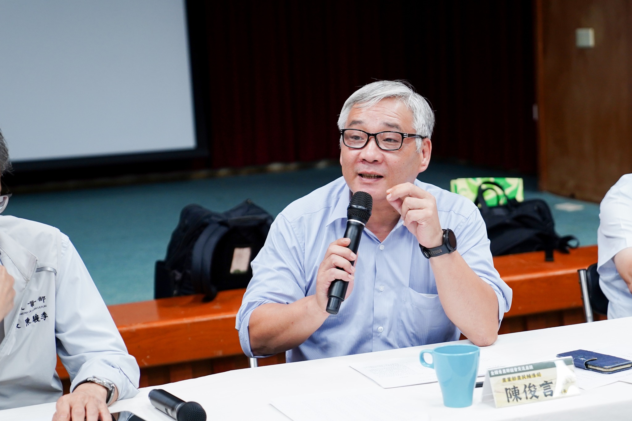 輔導司陳俊言司長出席會議並回應提問。