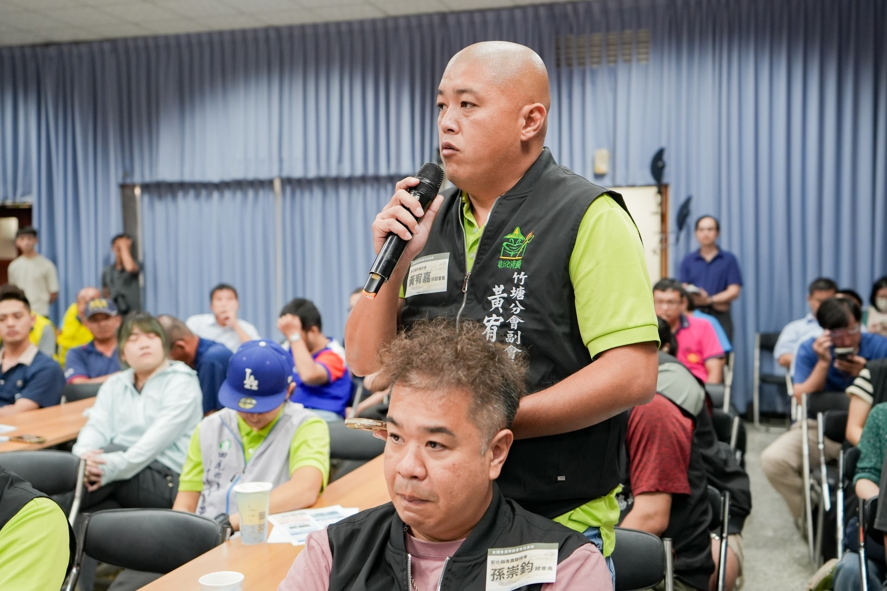 彰化青農代表發言提問。