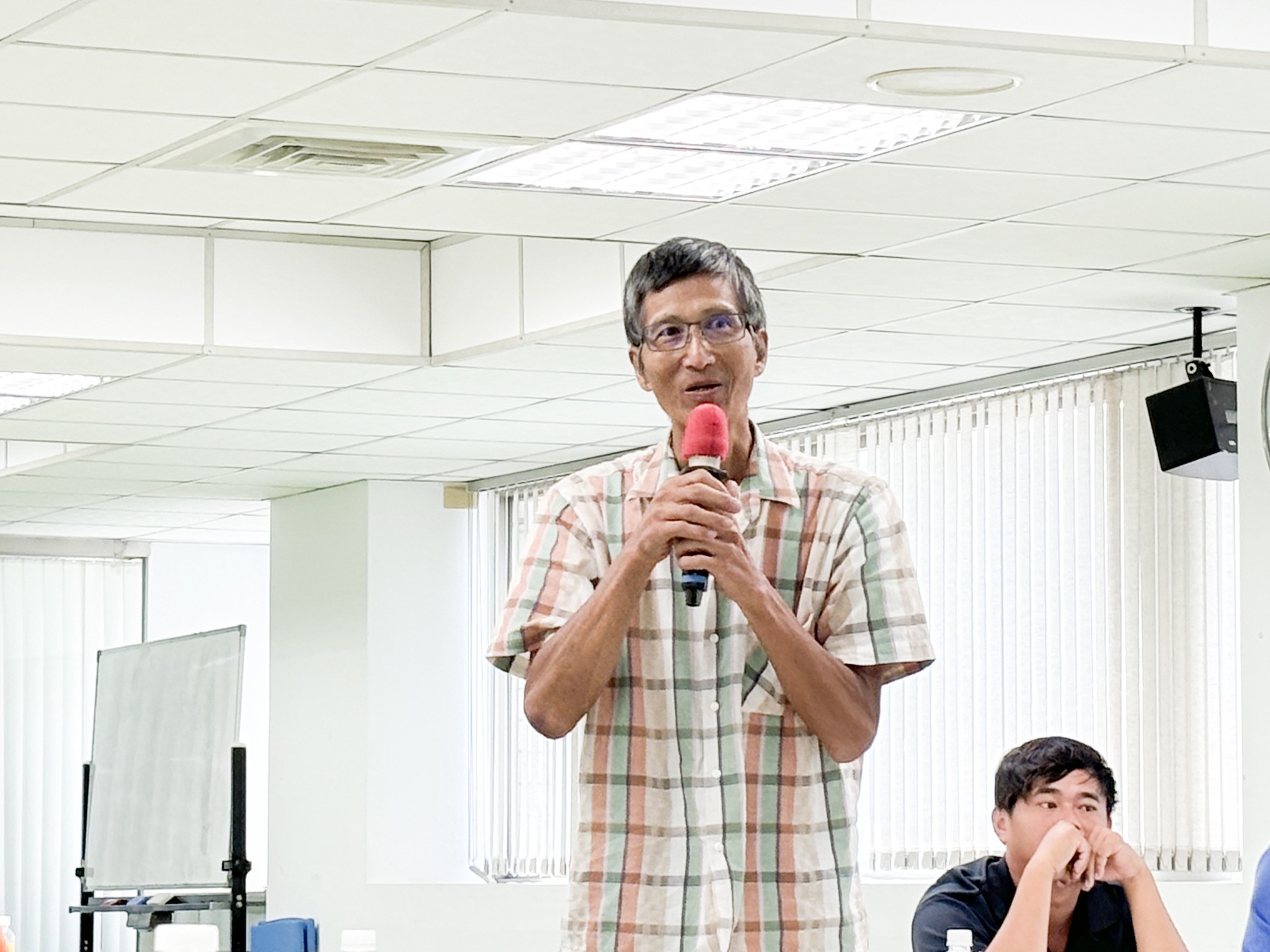 與會農友進行交流討論。