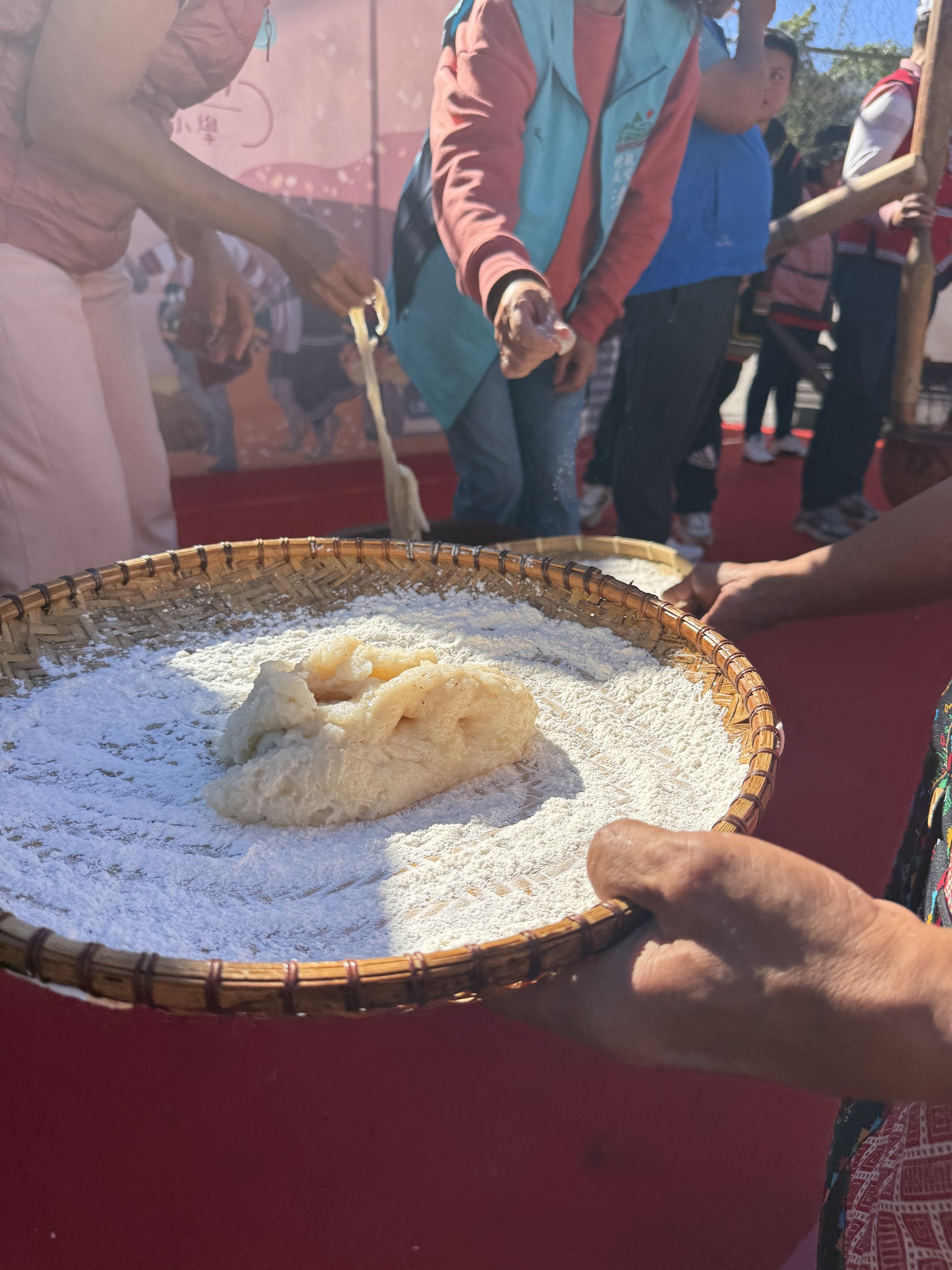 伊娜谷香糯米地酒。