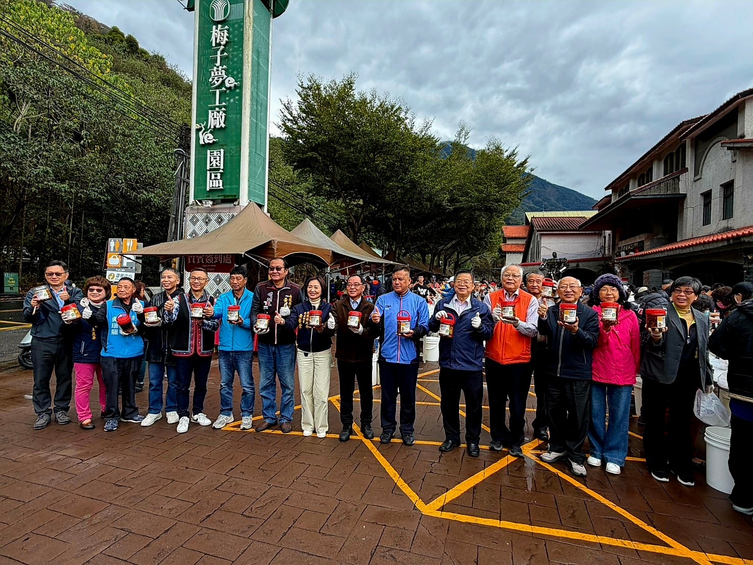 南投縣2025花卉嘉年華「踏雪尋梅」暨玉山高海拔冬季優良茶評鑑競賽活動-6