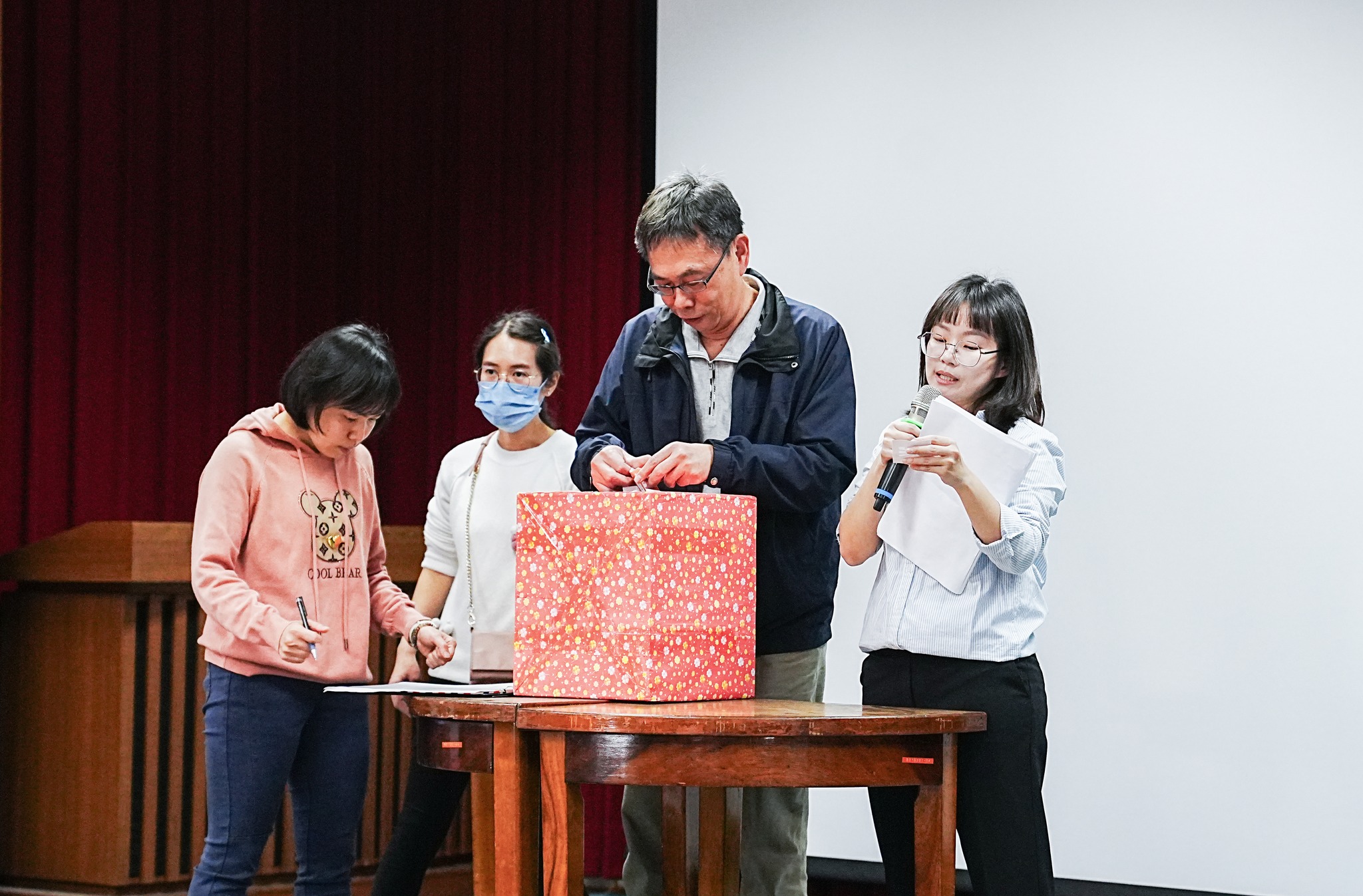 114年度年終工作檢討會暨員工聯誼活動-8