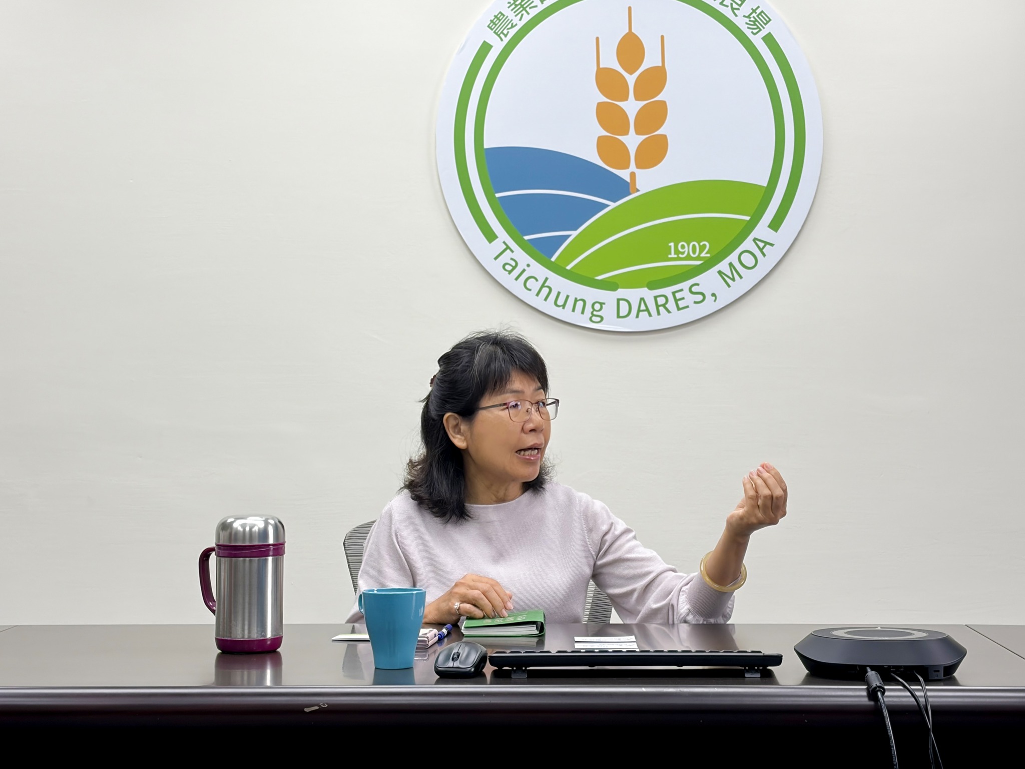 楊宏瑛場長與來賓交流。