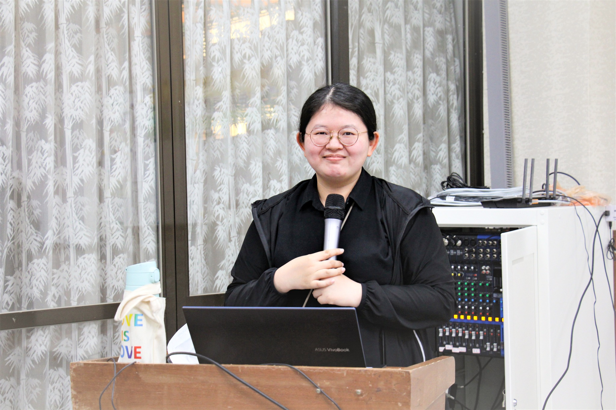 施兪安技佐介紹甘藷栽培管理及合理化施肥。