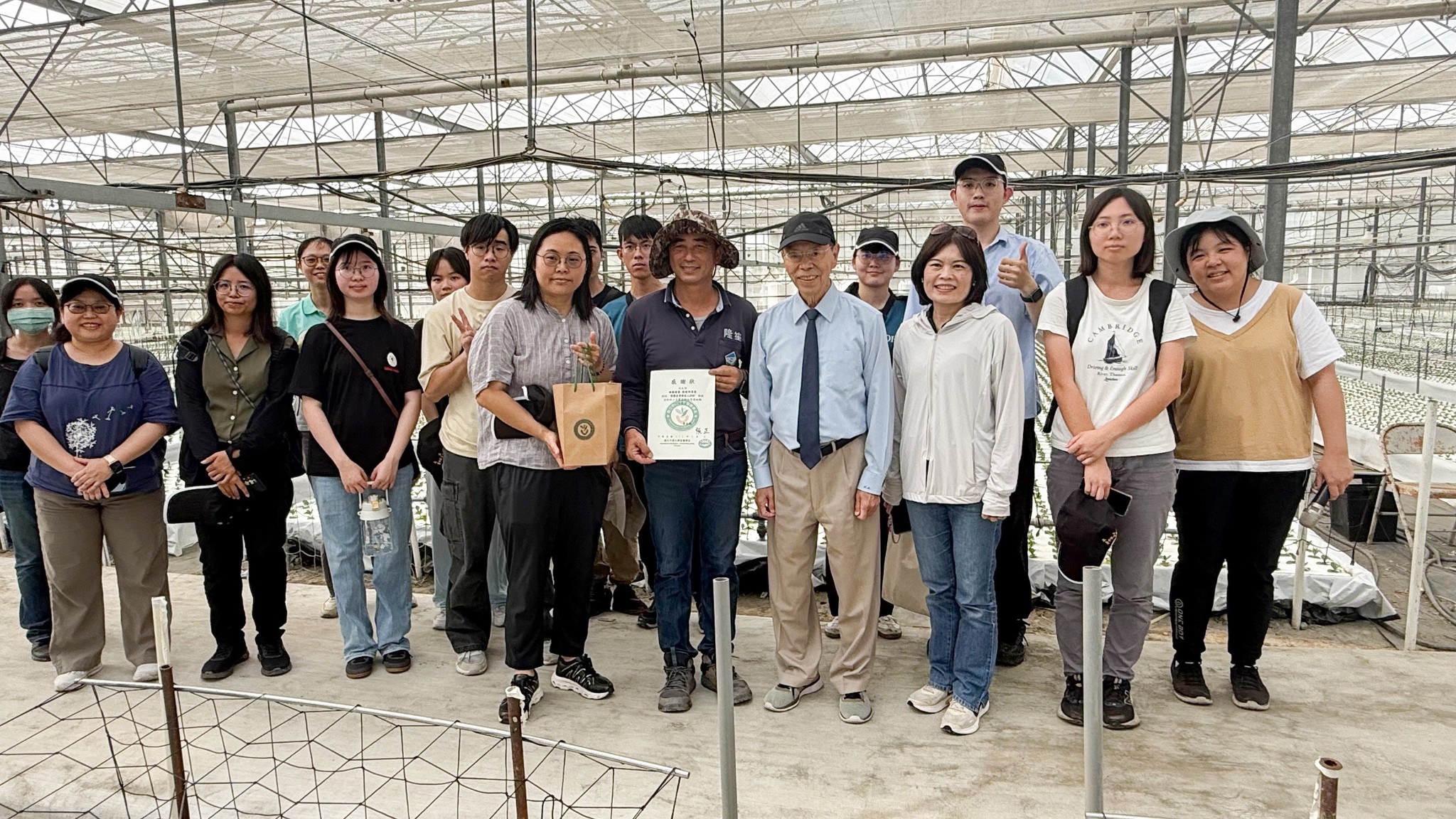 歡迎國立中興大學園藝學系師生一行 參訪本場及彰化縣園藝產業-3