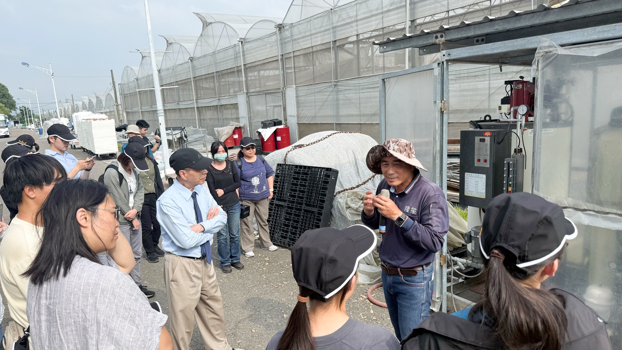歡迎國立中興大學園藝學系師生一行 參訪本場及彰化縣園藝產業-16