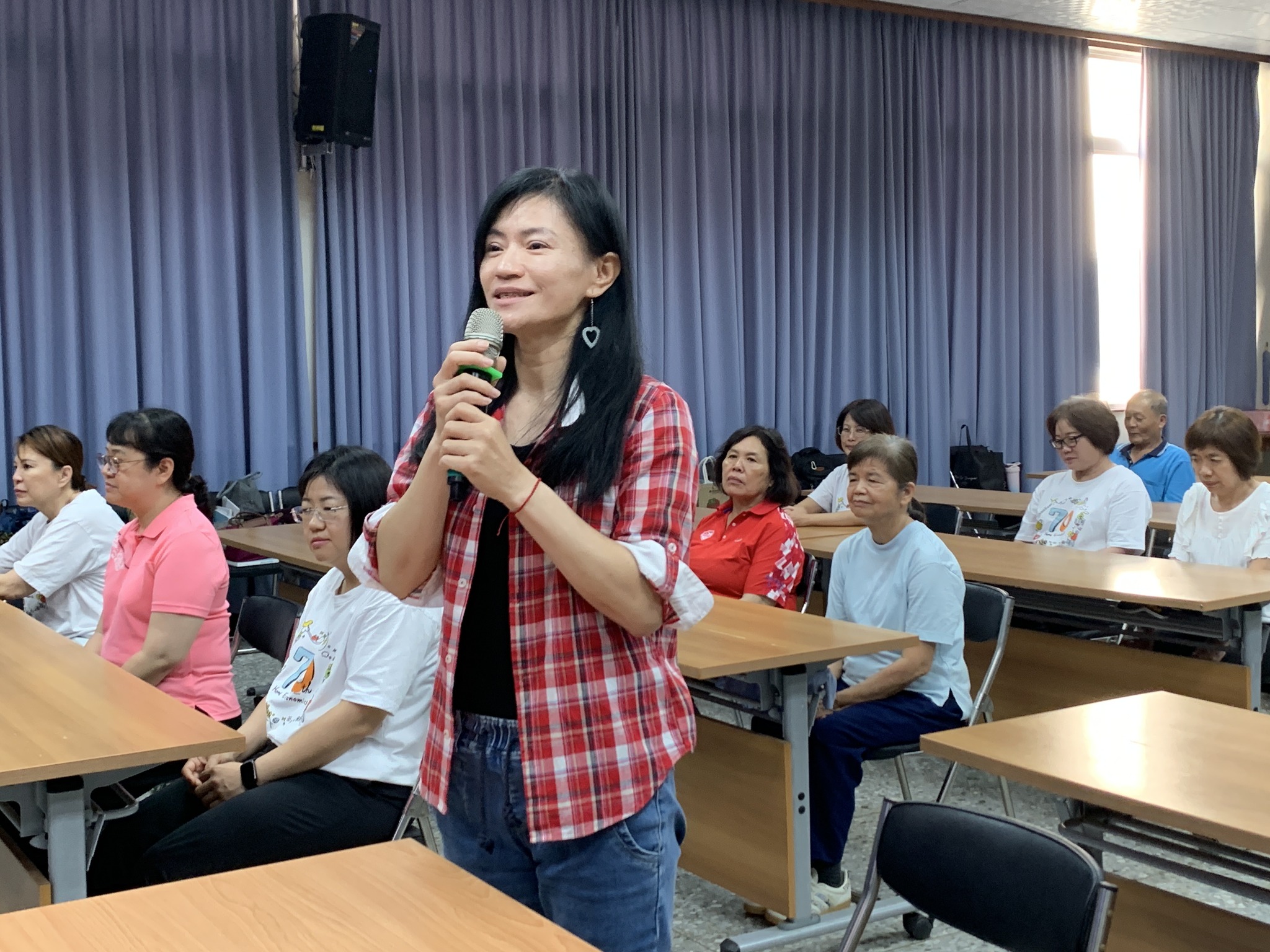 與會學員踴躍分享學習心得,現場交流氣氛熱絡。
