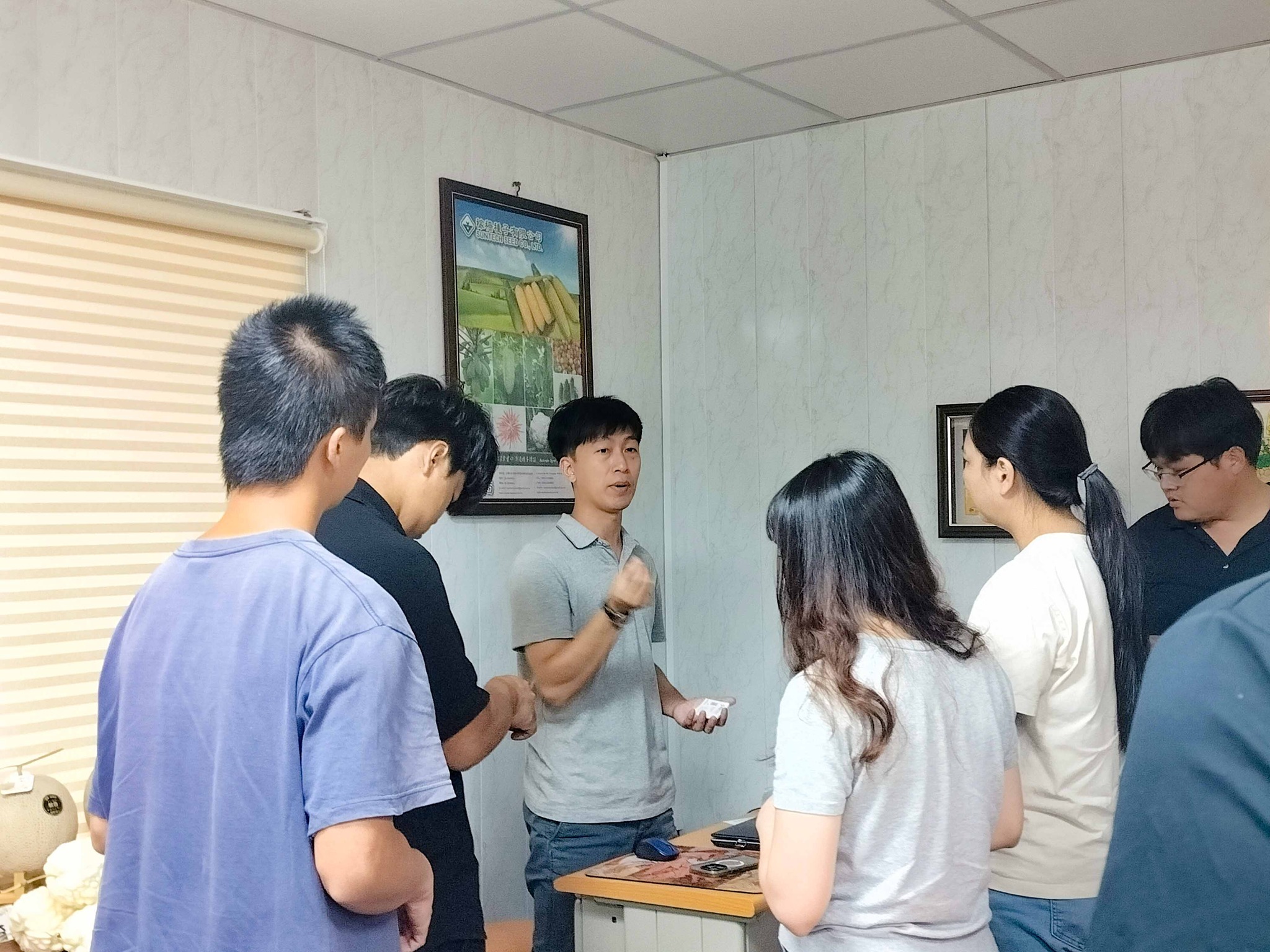 午餐時間學員仍努力向游善植經理進行提問。