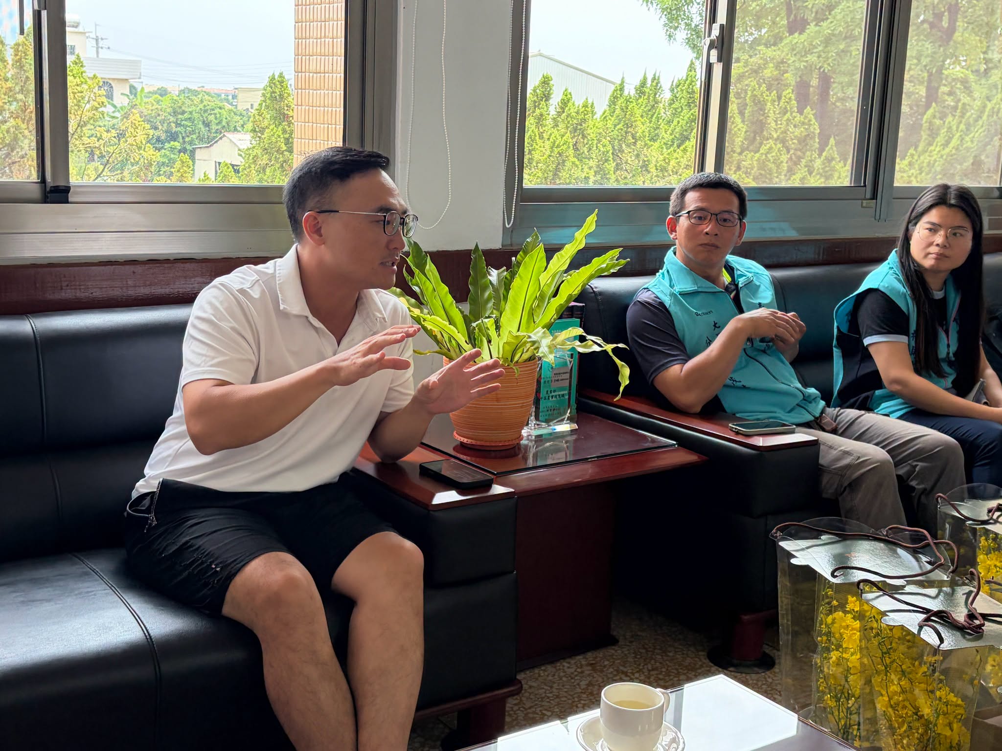 張閔翔前會長分享過去與青農打拼的經驗。
