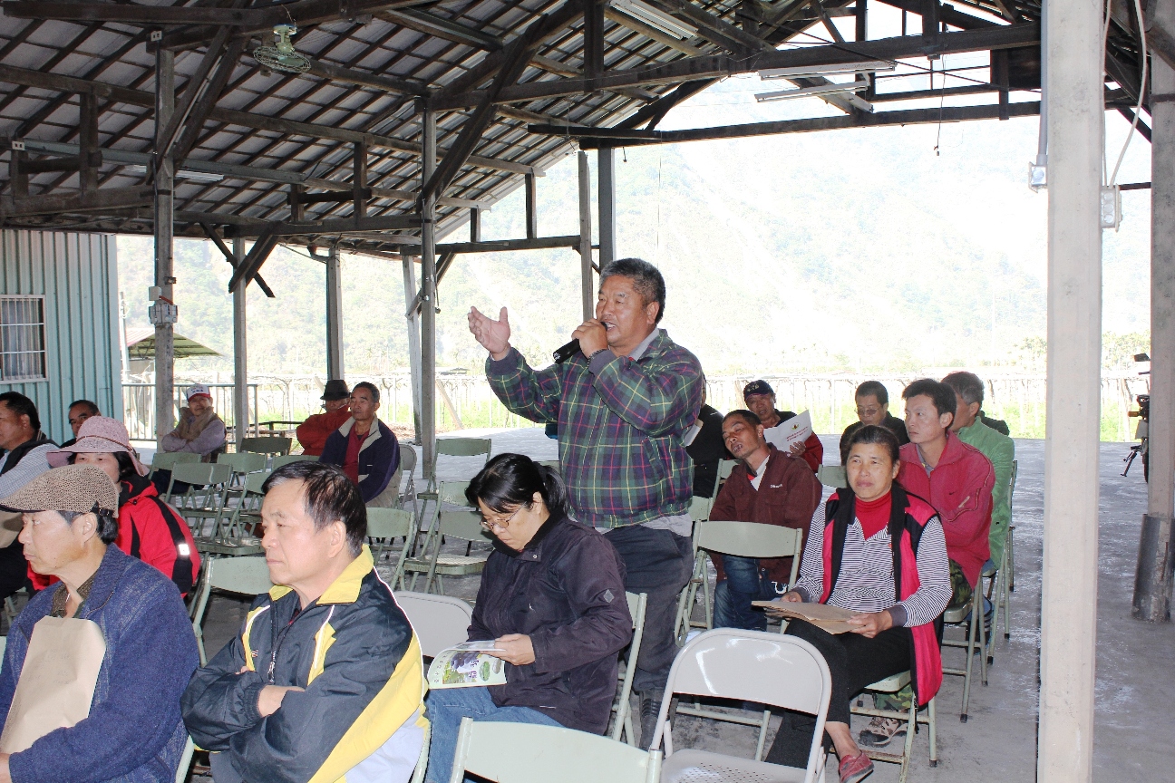 現場農友反應熱烈，本場技術專家也針對問題給予建議及答復