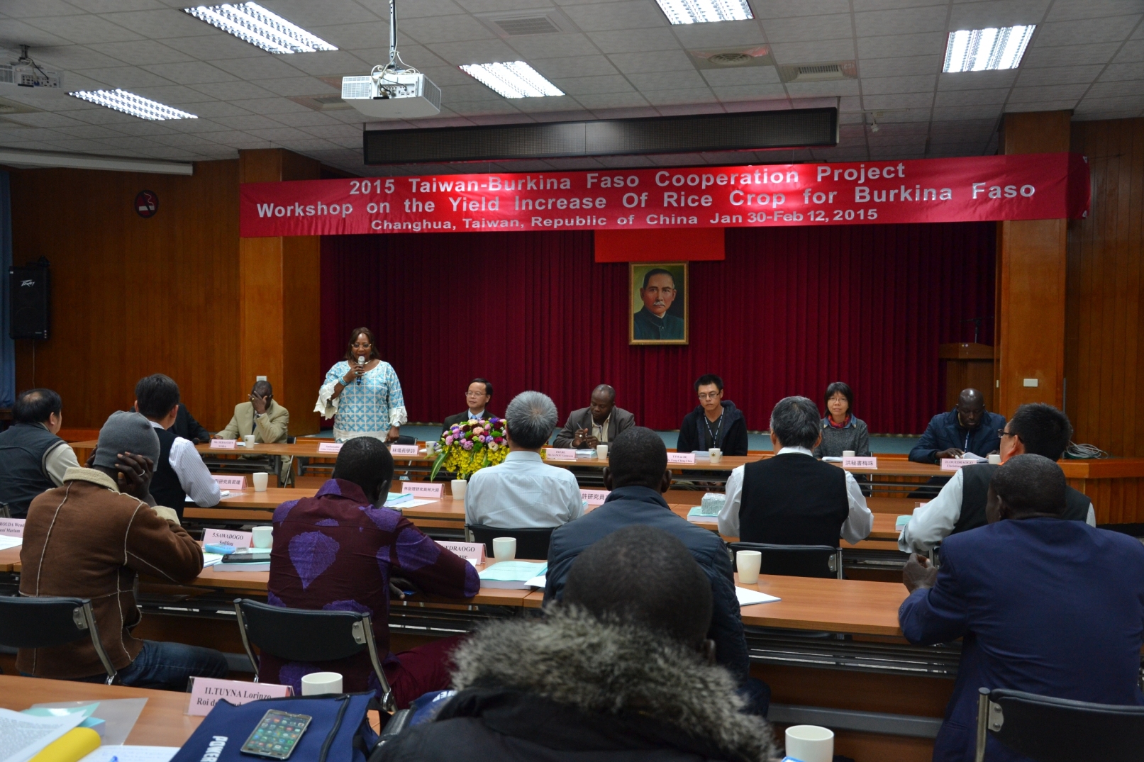 布吉納法索大使致詞感謝我國辦理此次稻作增產研習，對該國農業生產甚有助益 