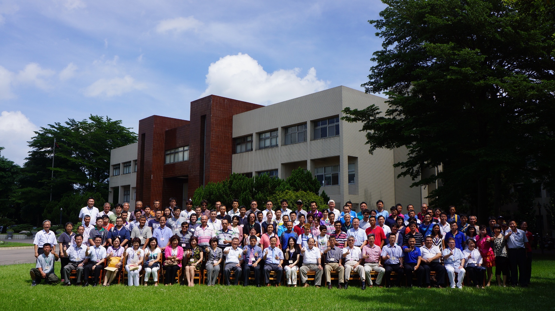 洋桔梗研究與產業展望交流研討會 參與人員大合照