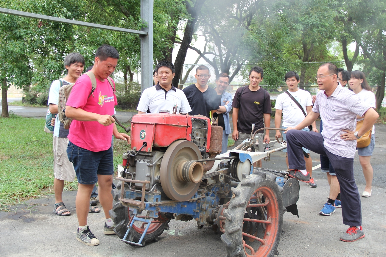 蔬菜栽培用農機具操作