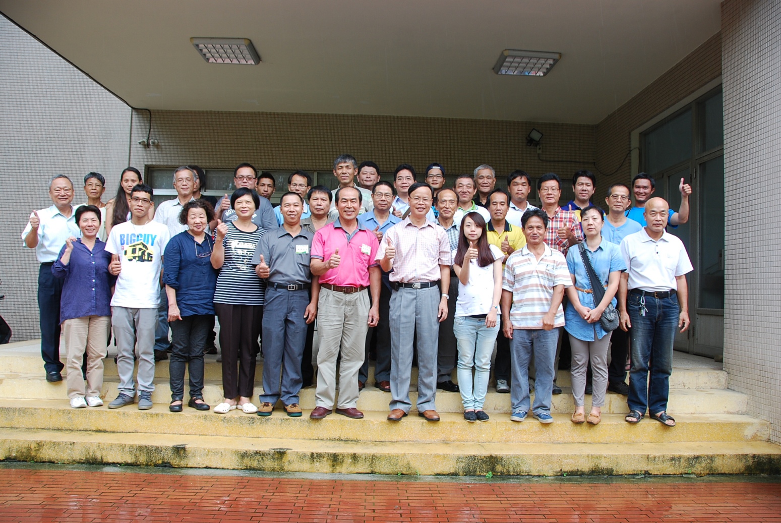 梨栽培管理班學員一起學習