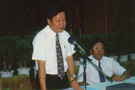 陳場長榮五與盛主任中德(右)共同主持是項觀摩檢討活動