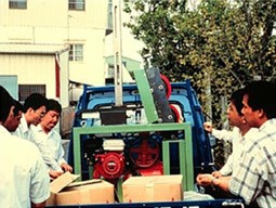 ME-board thrower for fruit-fly (1998)