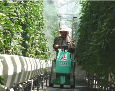 Tri-wheel electric self-propelled sprayer (2012)