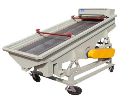 Multi-layer vibratory sorter for grain Multi-layer vibratory sorter for grain